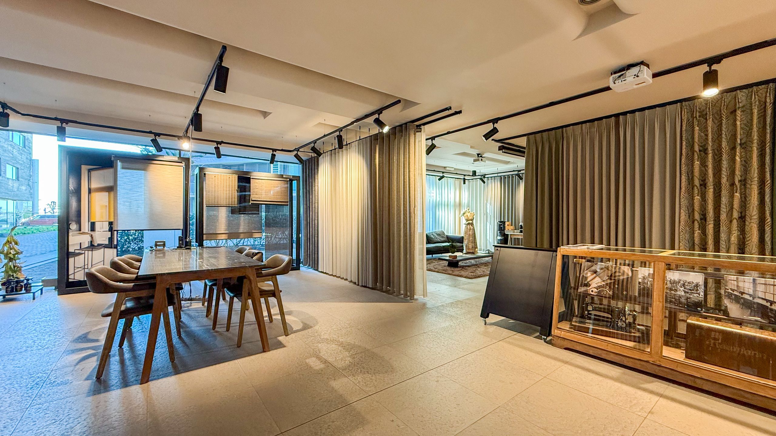 trendy handelsruimte in Hoopnatie aan Scheldekaaien foto 11