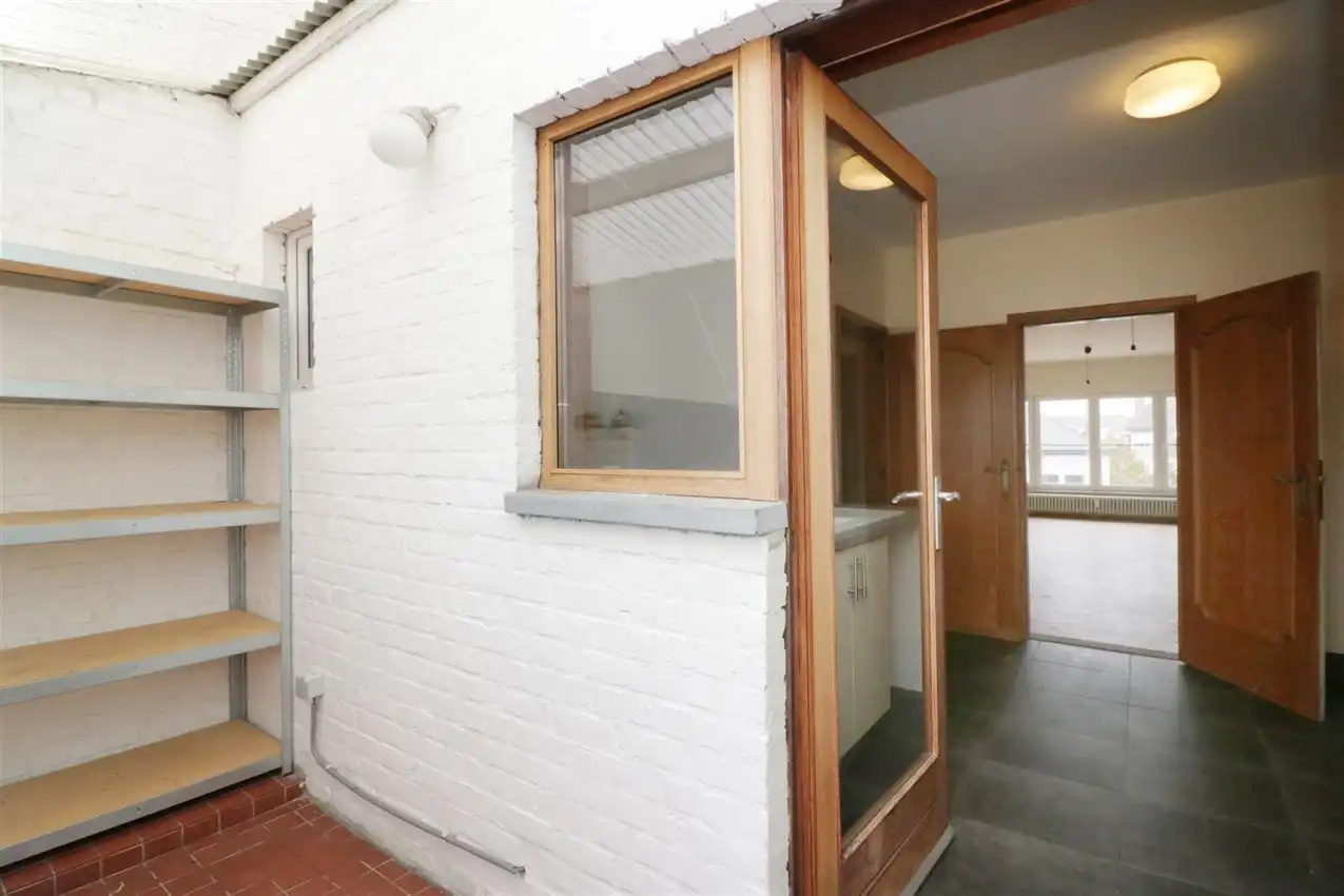 Opbrengsteigendom (handel & 4 app) op toplocatie foto 101