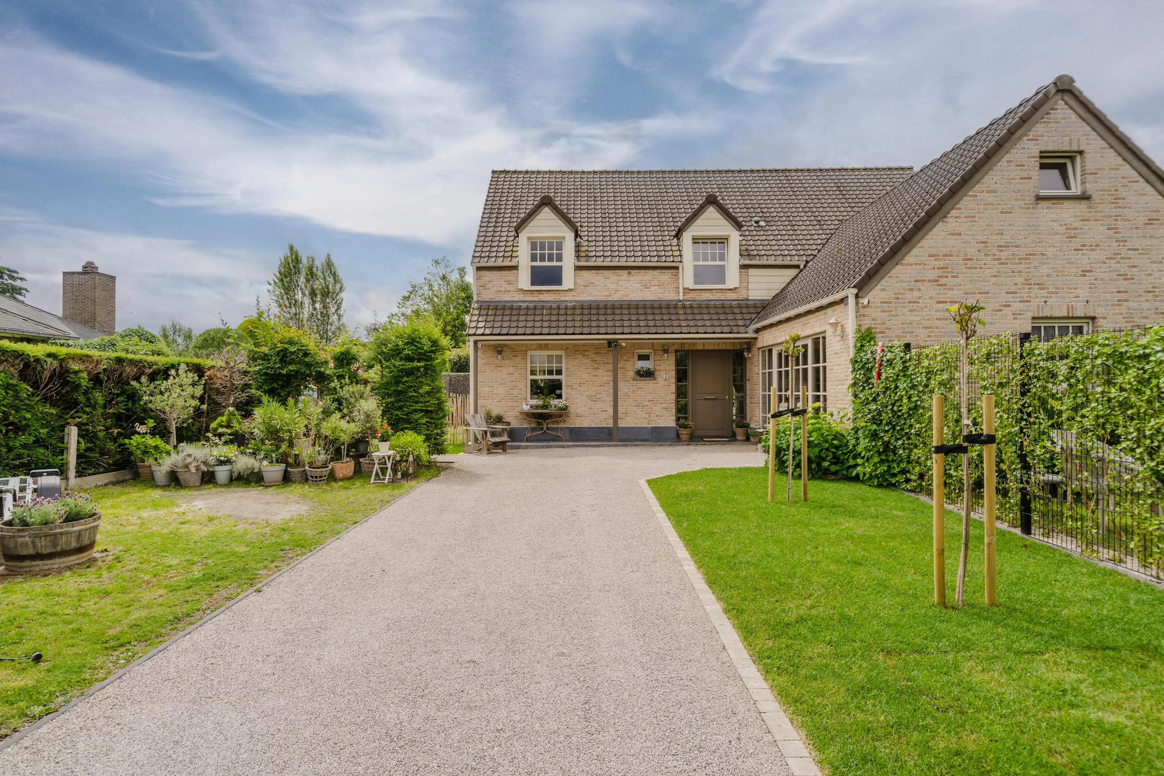 Landelijke villa met 4 slaapkamers en zwembad in Ten Ede foto {{pictureIndex}}