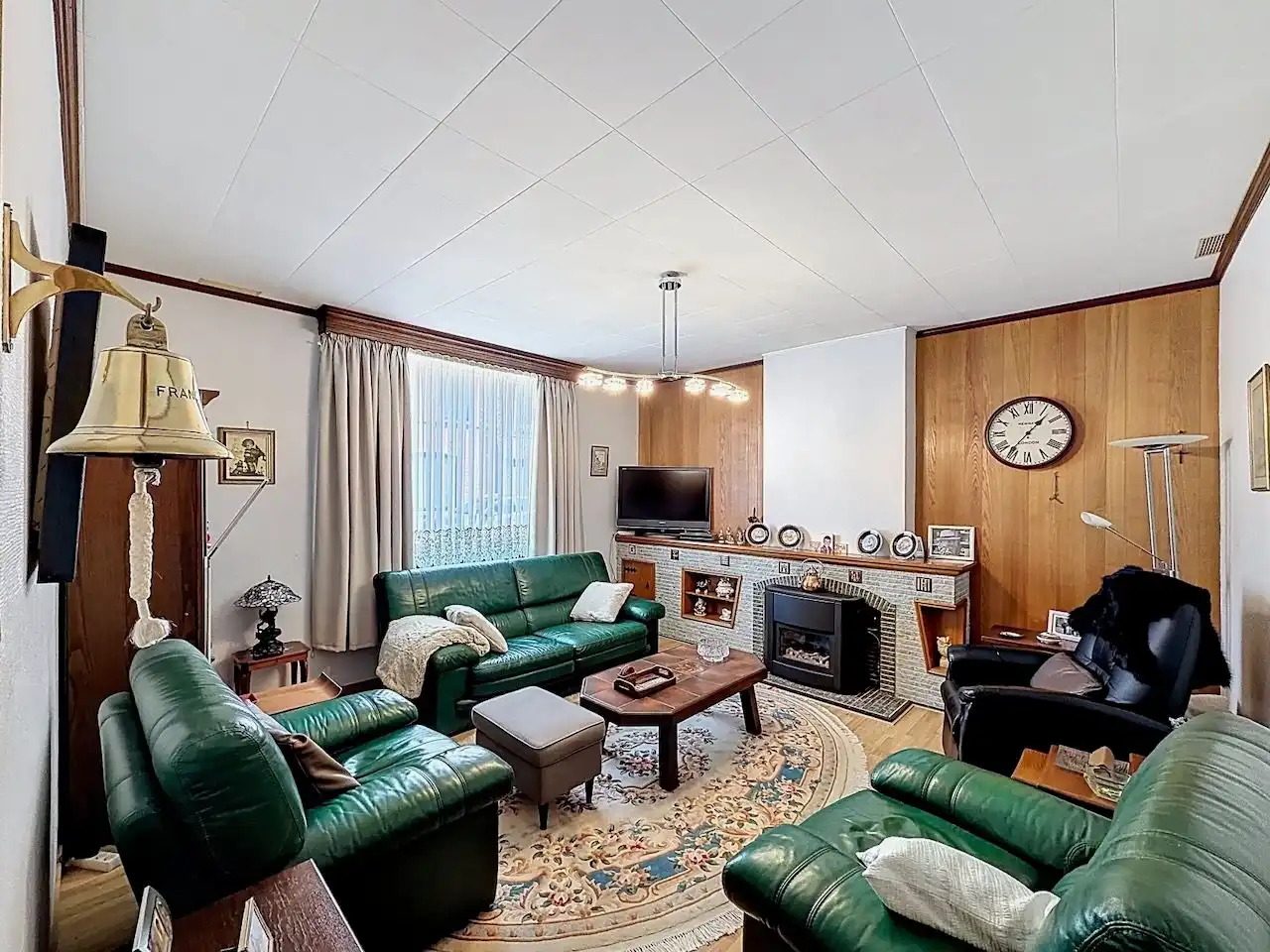 Aangenaam gelegen woning in de mooie vernieuwde H. Consciencestraat te Heist. foto 3