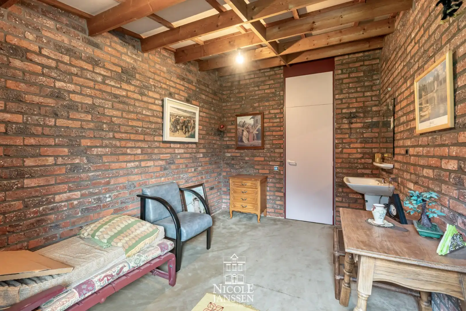 Unieke eigendom met molen foto 24