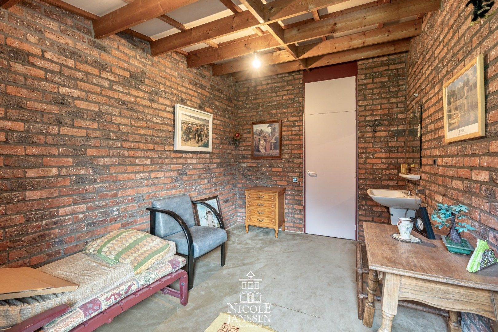 Unieke eigendom met molen foto 24