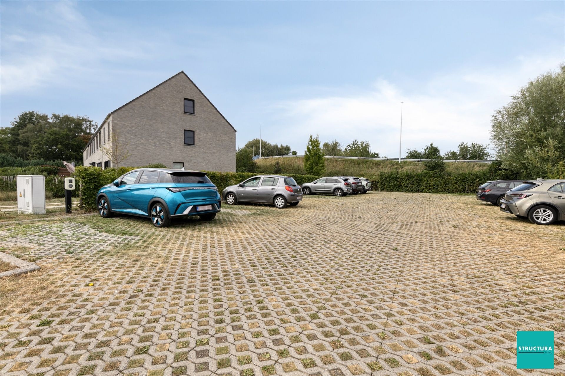 Prachtige nieuwbouwwoning (onder RR-rechten) foto 32
