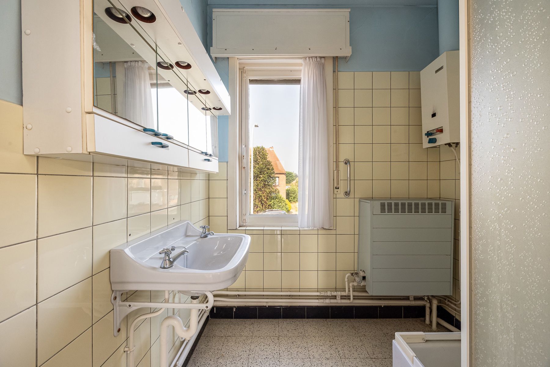 Te renoveren woning op een perceel van ca 1.435 m² in het centrum van Wortel. foto 13