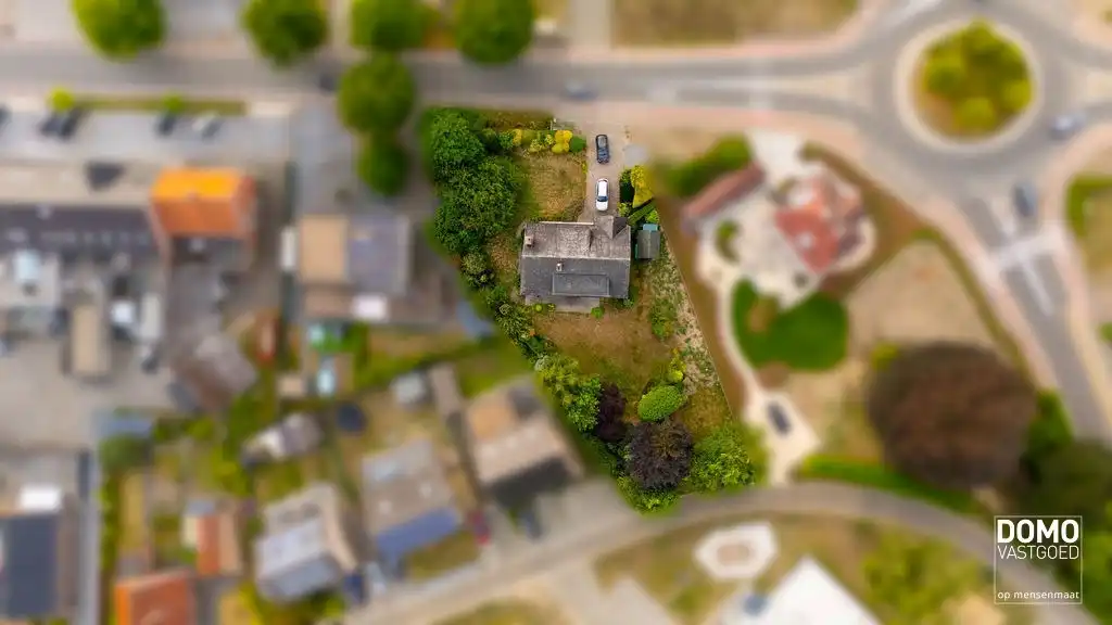 KARAKTERVOLLE, RUIME WONING MET 4 SLAAPKAMERS EN ZONNIGE TUIN TE STOKROOIE foto 4