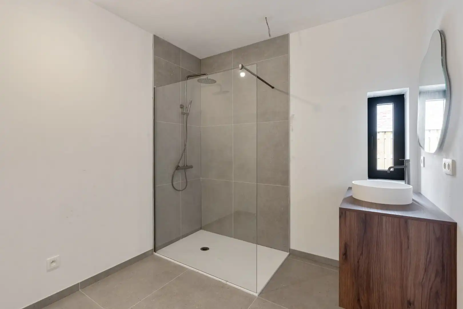 Exclusieve woning in volledig heropgebouwde hoeve op een perceel van 4a33ca!  foto 15