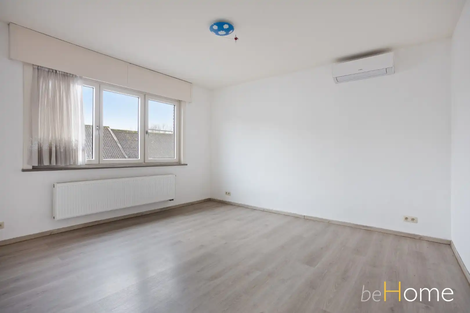 TE HUUR - Instapklare halfopen bebouwing in hartje Merchtem - Welkom Home! foto 18