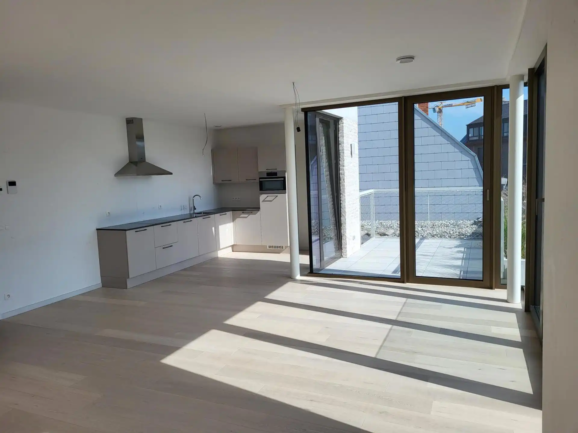 INSTAPKLAAR BEN-APPARTEMENT 100m², MET 2 SLAAPKAMERS foto 3
