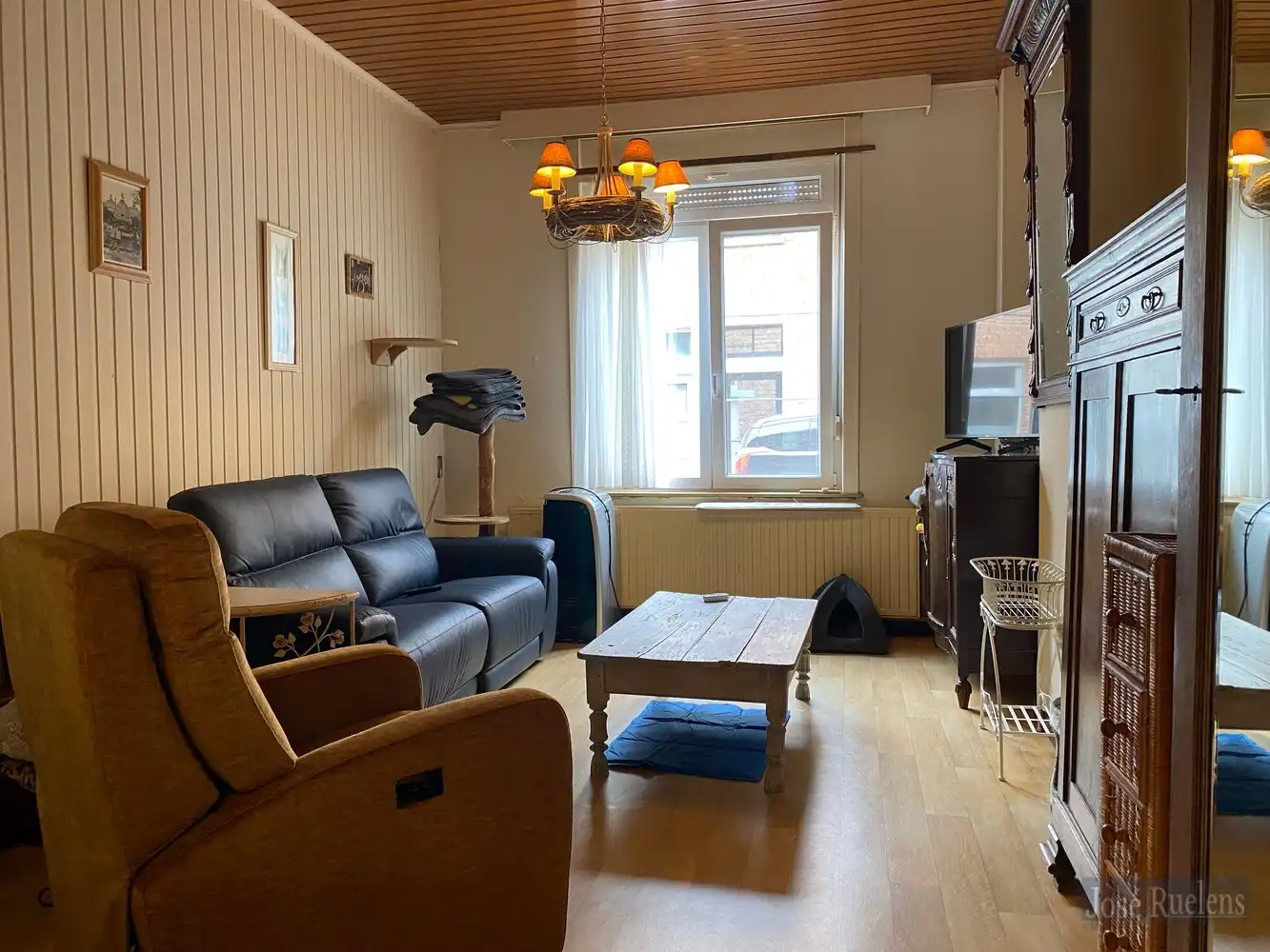 Uitstekend gelegen gezinswoning met aangename stadstuin foto 6