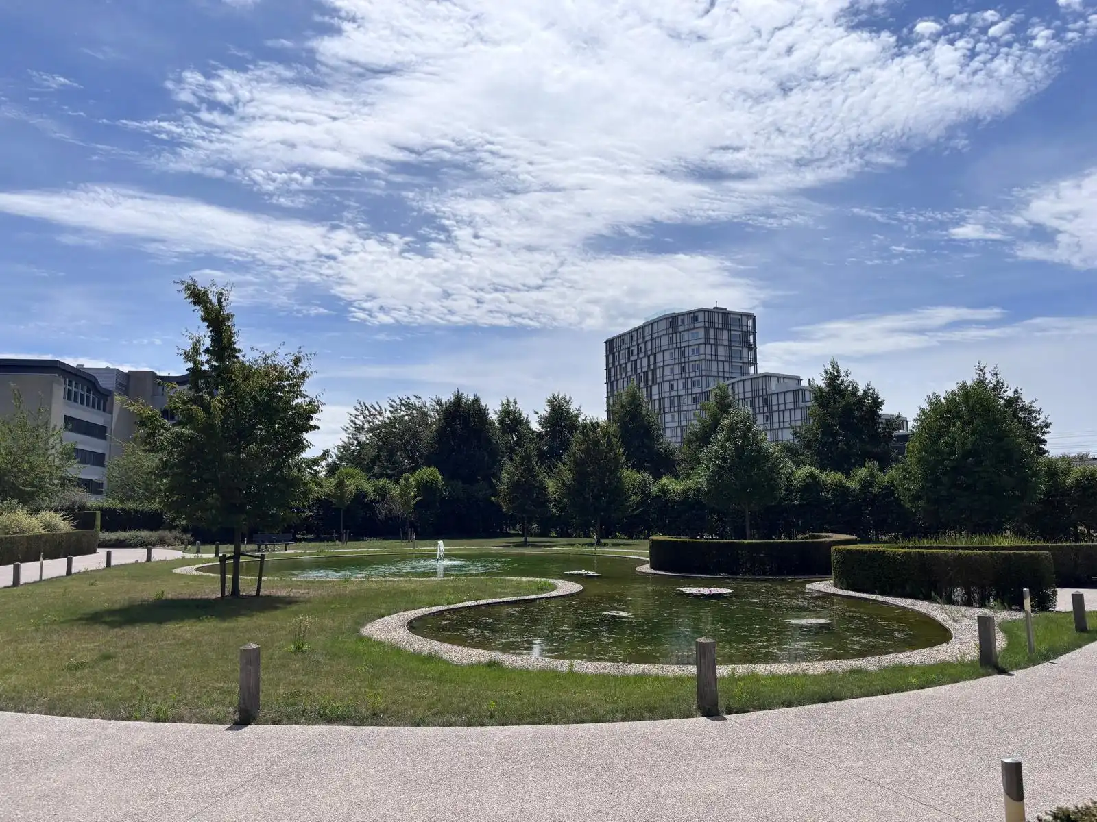 Centraal gelegen gelijkvloers appartement met terras en tuintje, op ca 200 m van het station. foto 12