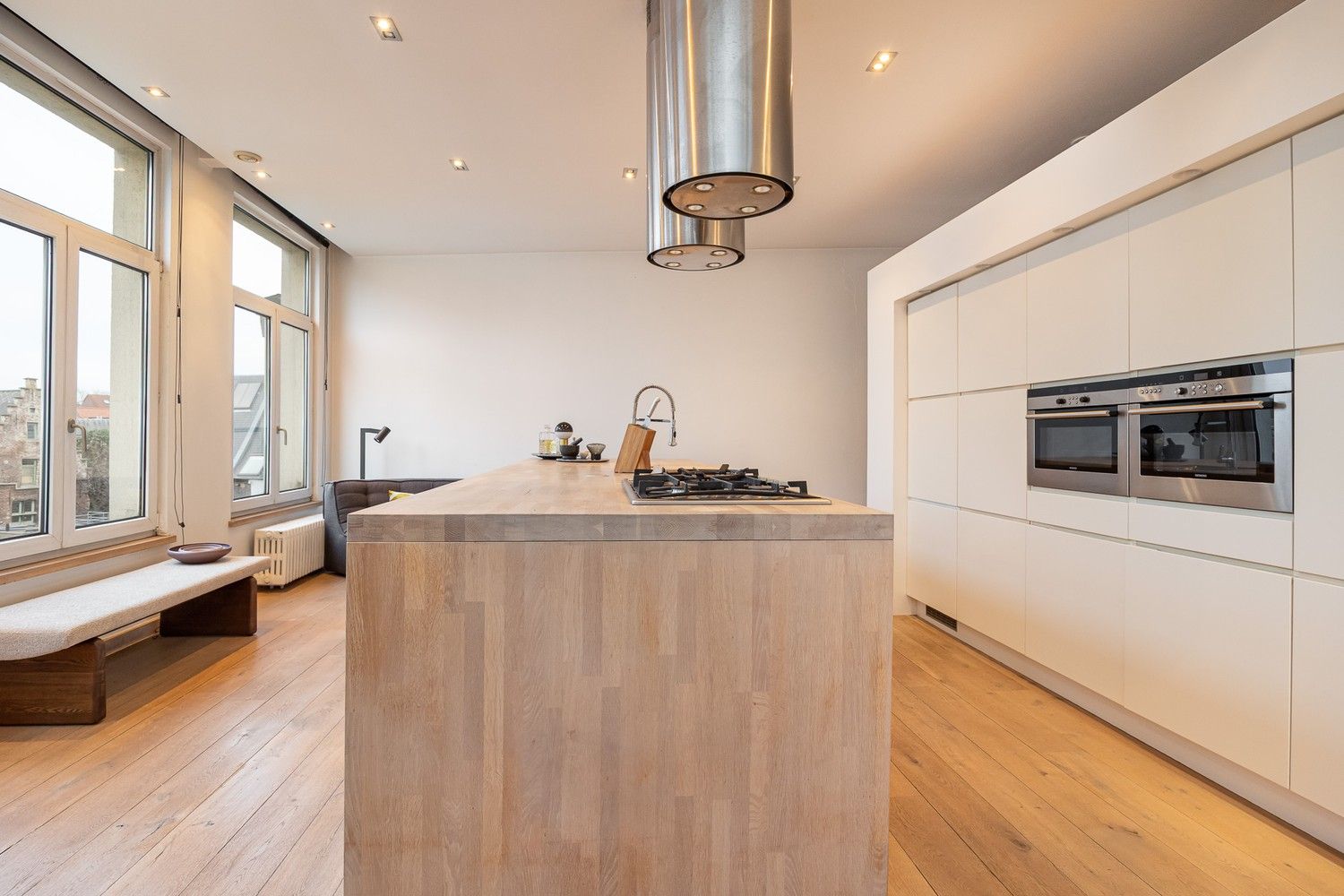 Stijlvol appartement op absolute topligging in historisch Antwerpen foto 11