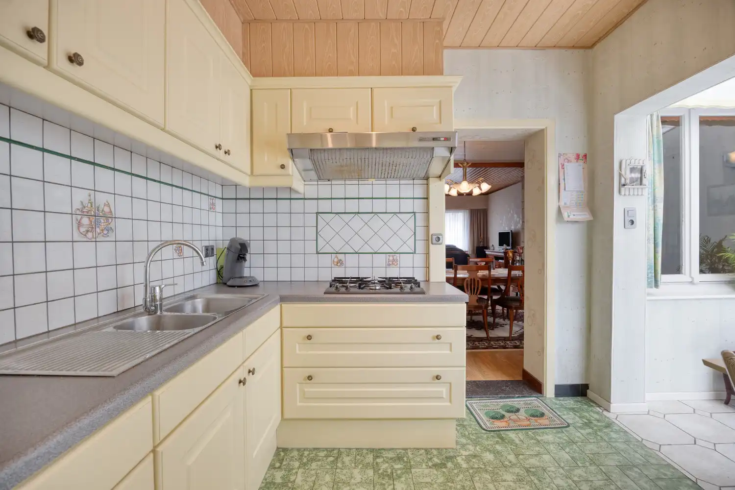 Te renoveren rijwoning met 3 slks en tuin. foto 12