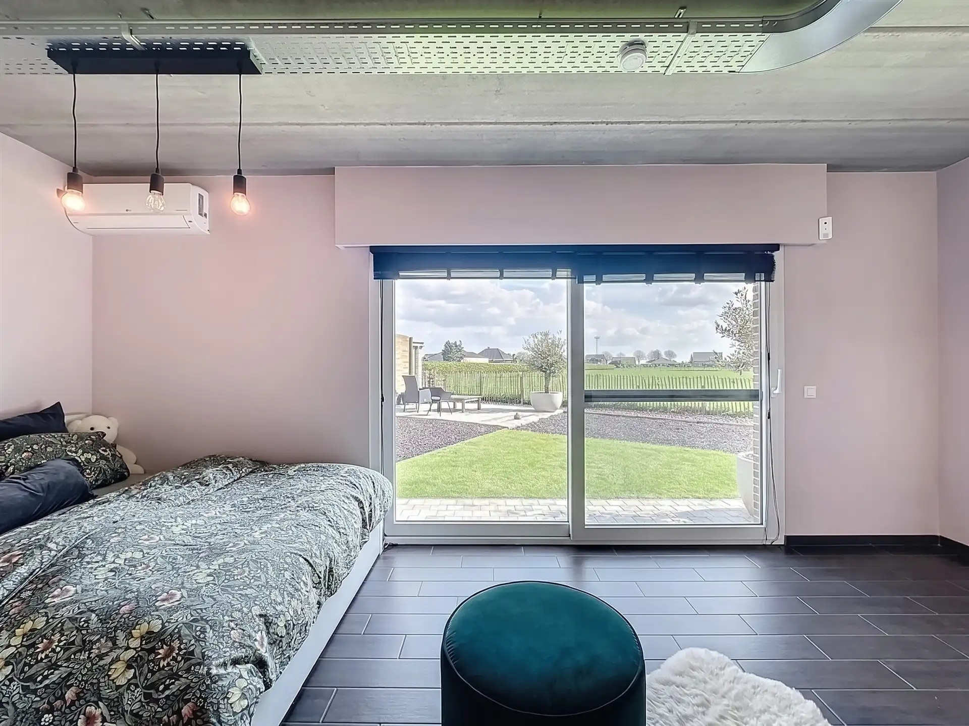 Ruime, luxueuze open bebouwing met 4 slaapkamers, 2 badkamers en garage op een perceel van 741m².  foto 24