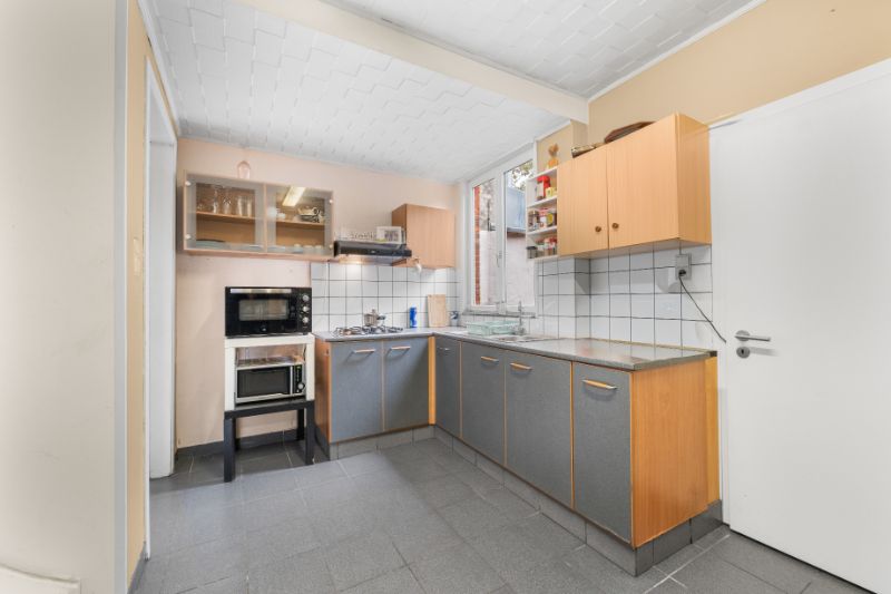 Woning met zij-ingang aan de stadsrand - 3 slpkmrs. foto 8