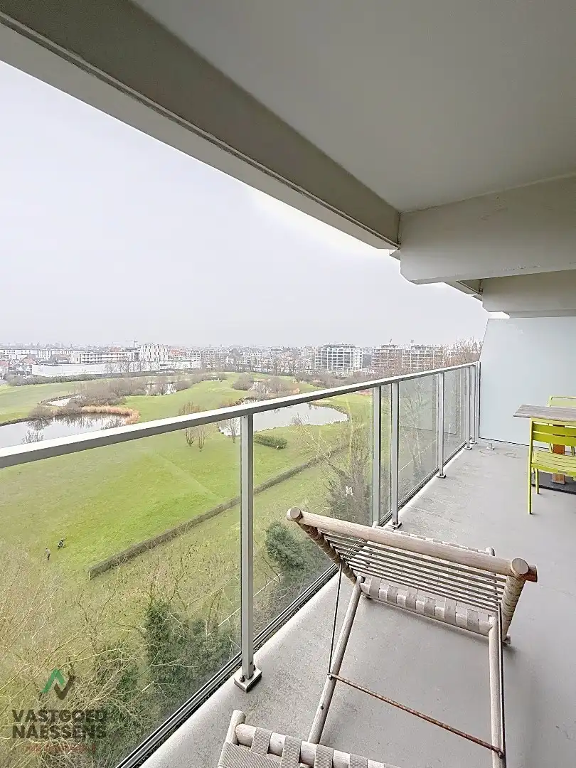 SCHITTEREND GERENOVEERD 2 SLPK APP MET PANORAMISCH ZICHT foto 27