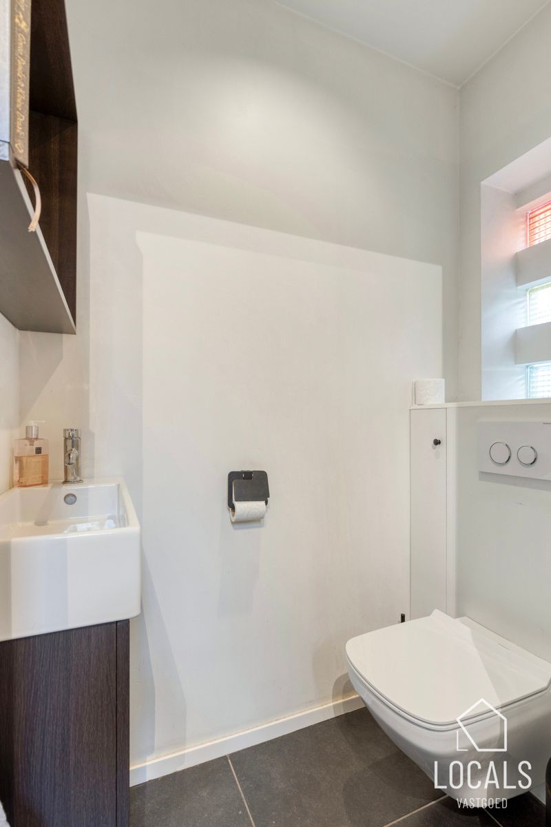 Halfopen bebouwing in het pitoreske Pollare foto 7