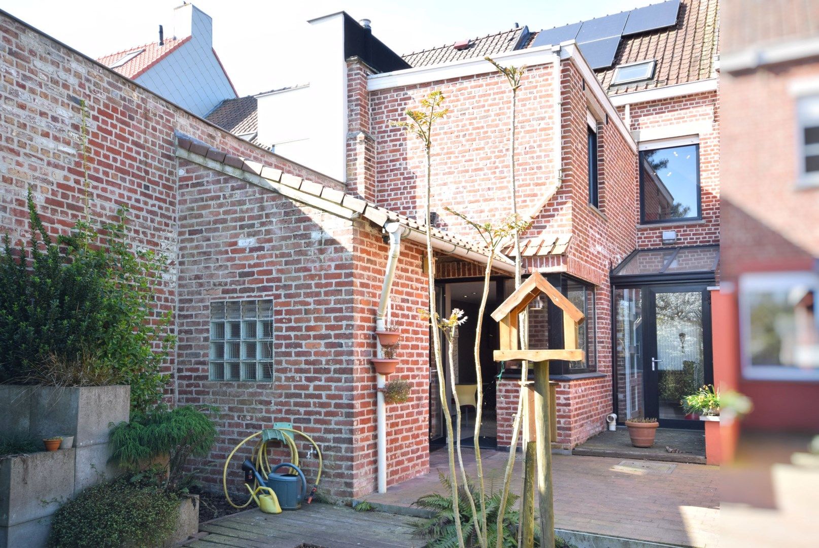 GEZELLIGE RIJWONING MET TUIN foto 2