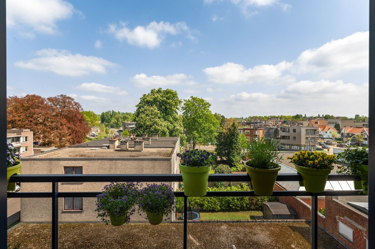 Mooi en ruim appartement op de vierde verdieping met 2 slaapkamers en terras te Deurne-Zuid! foto 17