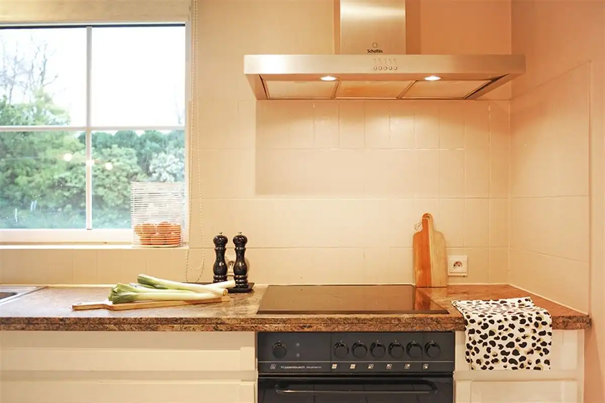 Op te frissen villa op toplocatie foto 16