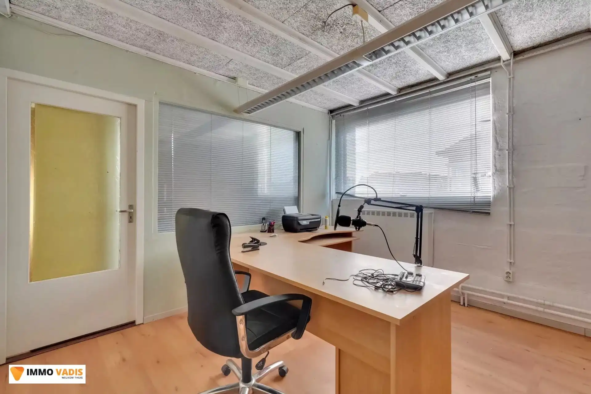 Handelspand met woonst en naastliggende woning foto 10