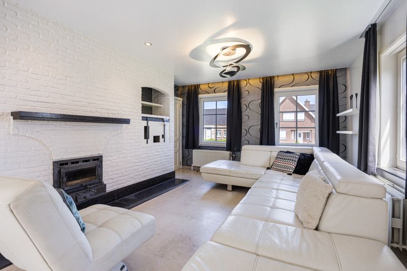 Luxueuze en instapklare woning met garages en tuin foto 11