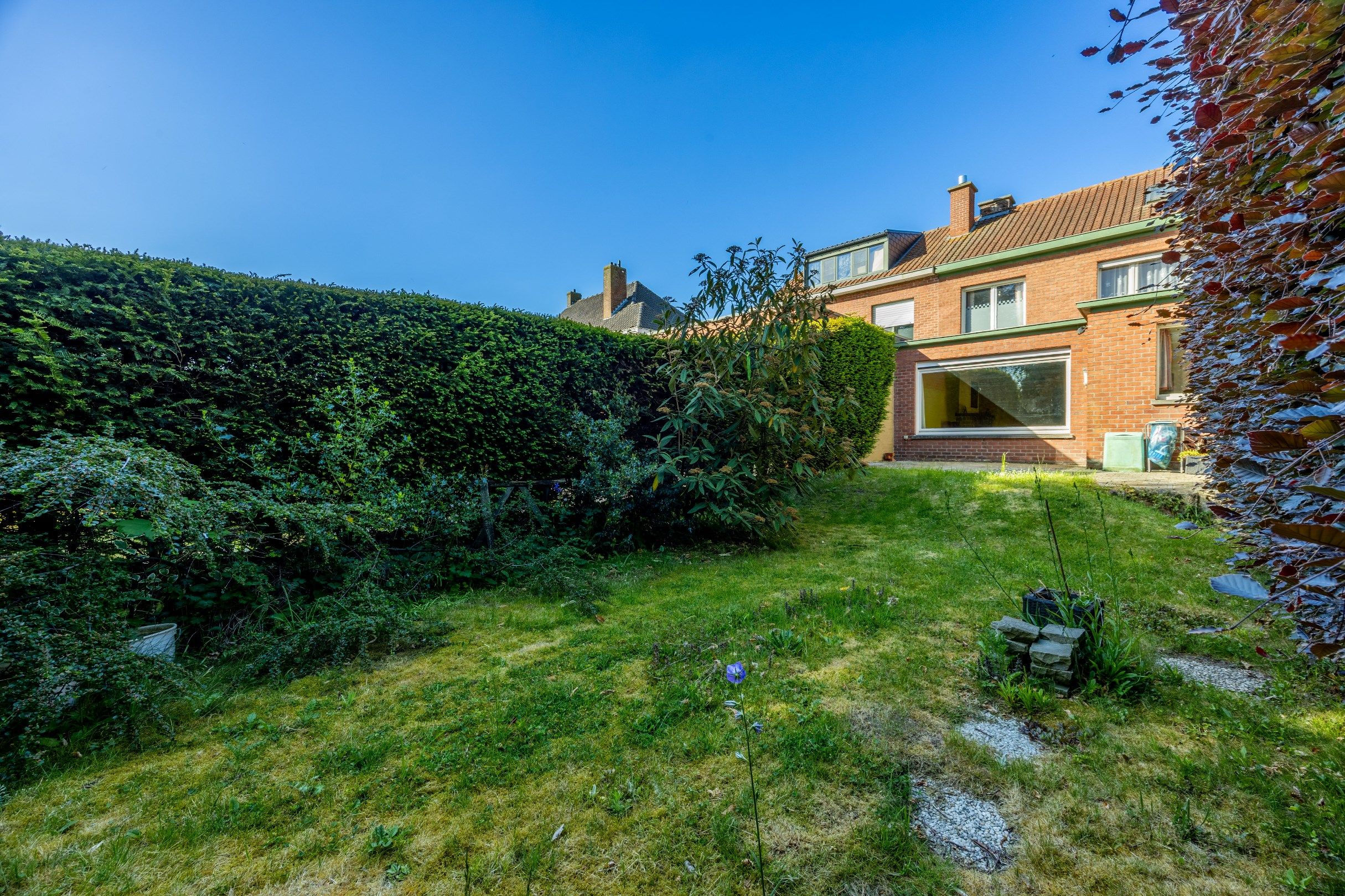 CENTRAAL GELEGEN WONING MET GARAGE foto 10