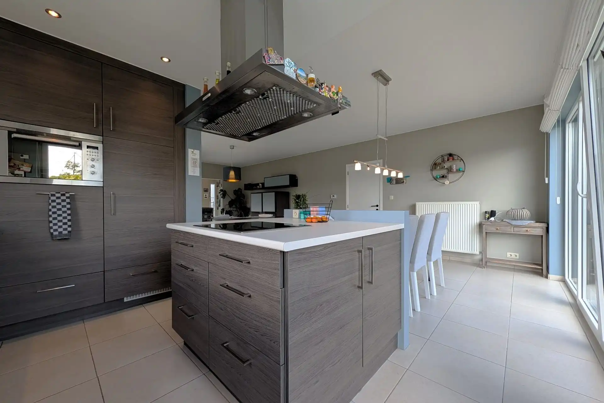 Instapklare halfopen woning met 3 slaapkamers en zwembad te Bilzen foto 10