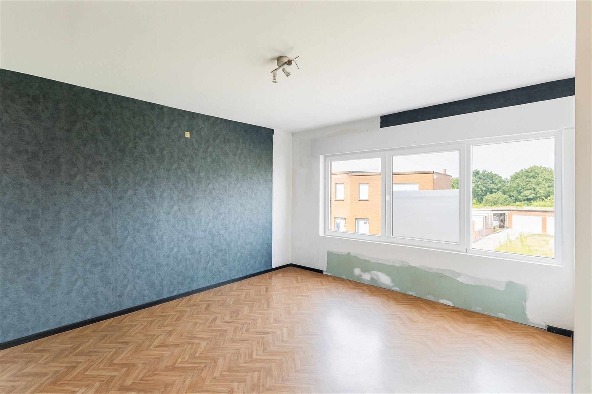 Grotendeels gemoderniseerde woning te Duffel foto 10