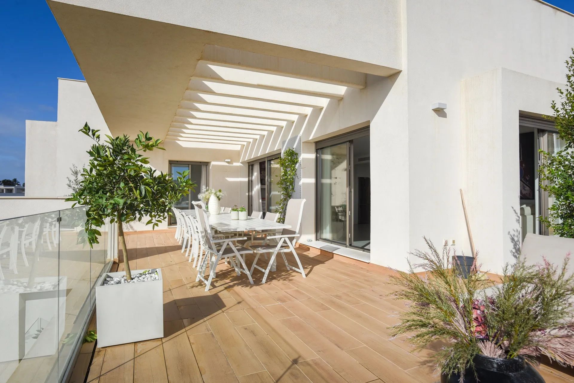 Moderne luxe in het hart van Estepona: adembenemend penthouse met prachtig zicht! foto 2