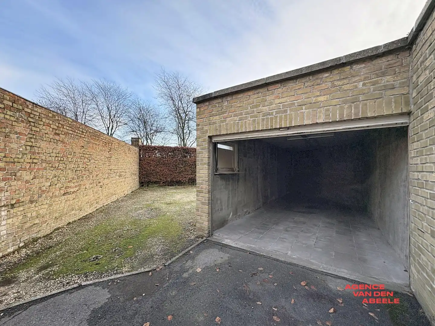 Gesloten garagebox te Sint-Andries foto 5