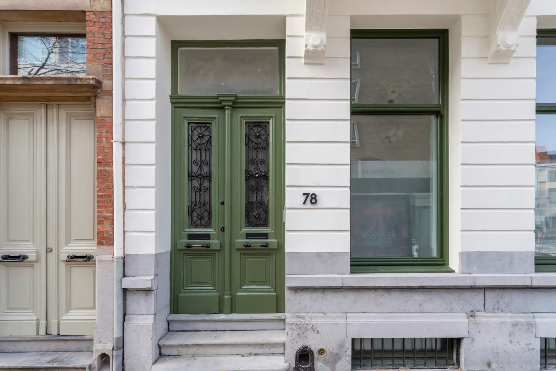 Gerenoveerd appartement met tuin op toplocatie foto 2