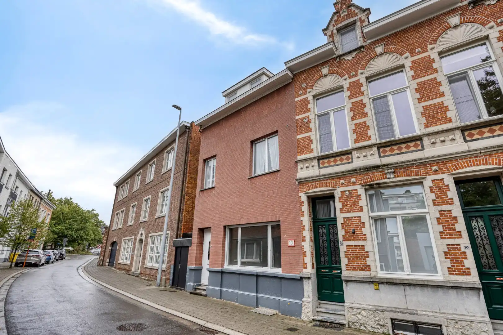 Ruime woning met 5/6 slaapkamers en ruime stadstuin in het centrum van Herentals ! foto 2