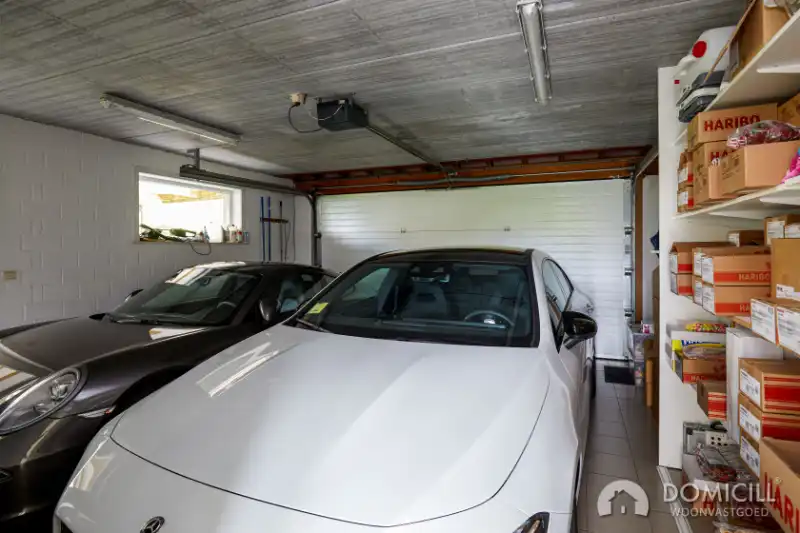 Roeselare –&nbsp; stijlvolle villa met zonnige tuin, 5 slaapkamers/bureel, dubbele garage en ruime carport. opp 564 m². foto 17