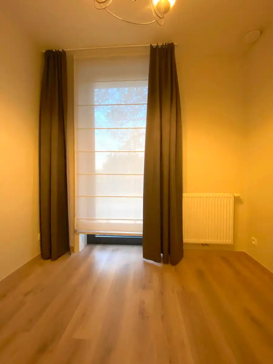 Recent appartement met ruim terras in groen kader te Aalst foto 13