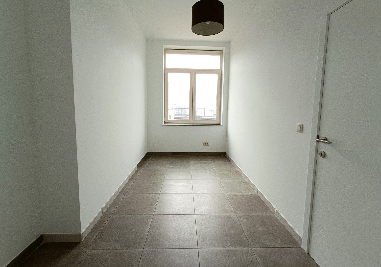 GELIJKVLOERS APPARTEMENT MET 4 SLAAPKAMERS foto 9