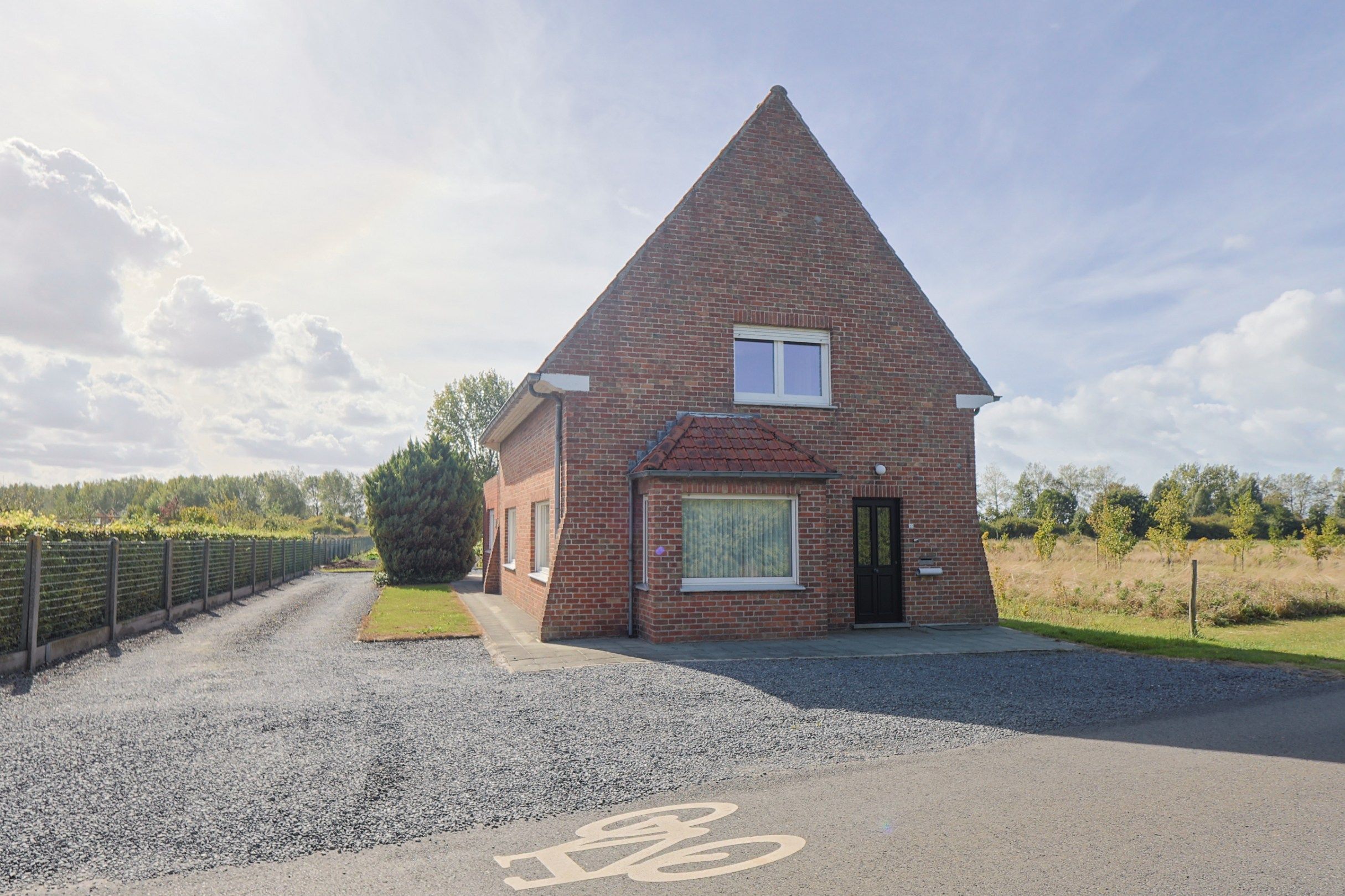 Exclusief pand te koop tussen de golfterreinen van Oostduinkerke! foto 5