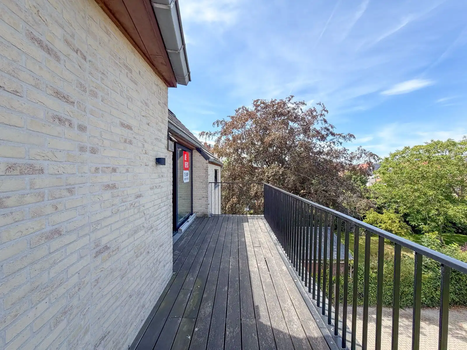 Modern en instapklaar appartement met 1 slpk en zonnig terras in jonge residentie foto 2