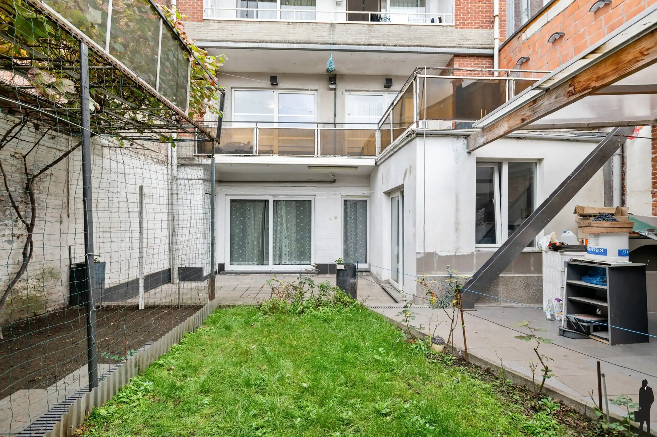 Appartementsgebouw op top-locatie te koop foto 14