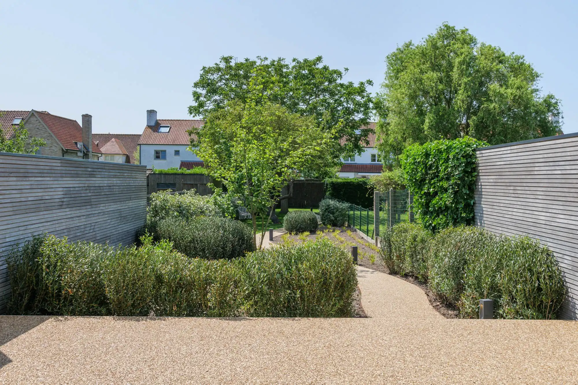 Moderne nieuwbouwwoning met 4 slaapkamers, 4 badkamers en prachtige tuin foto 22