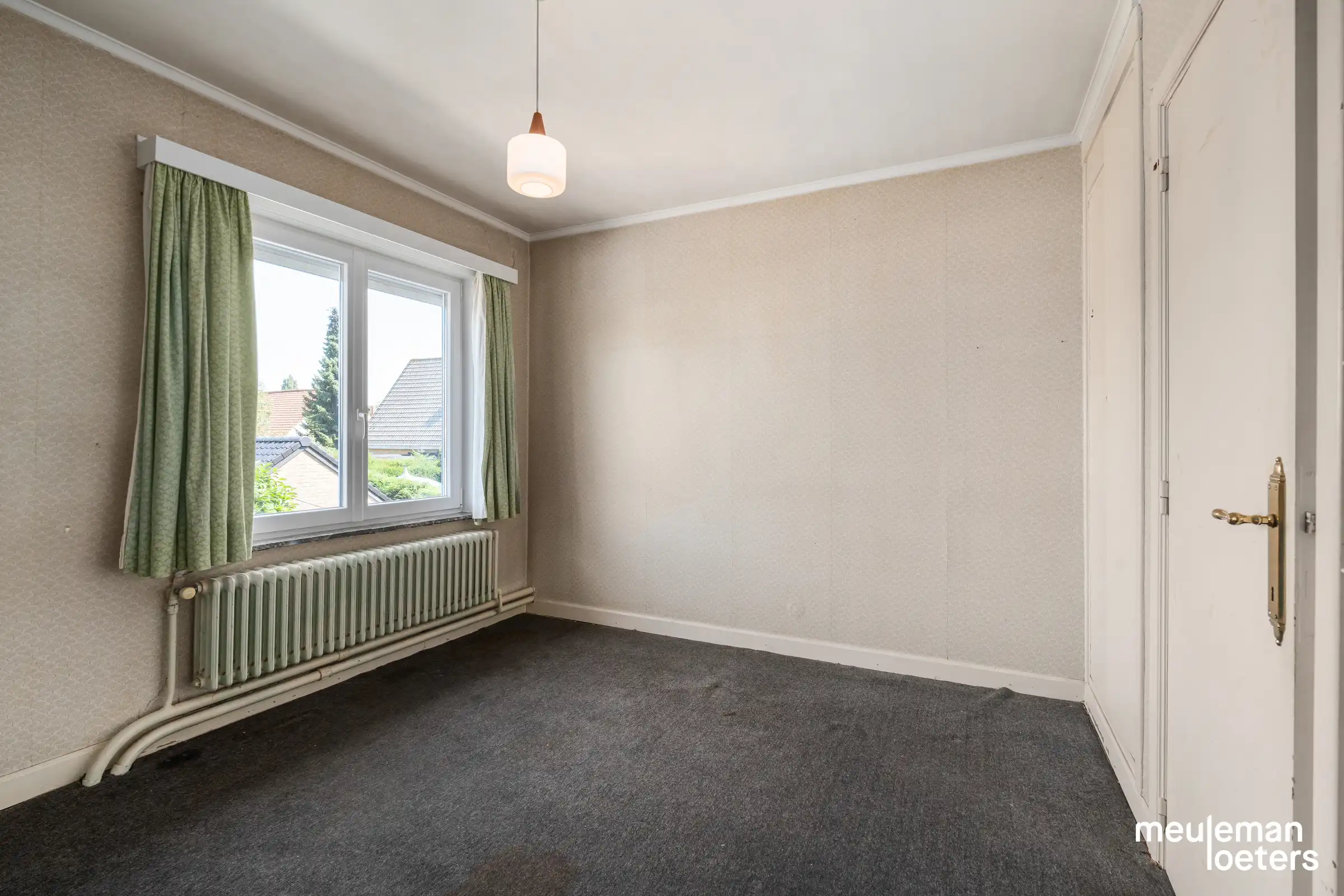 Interessante halfopen woning met veel potentieel te Sint-Michiels (Brugge) foto 8