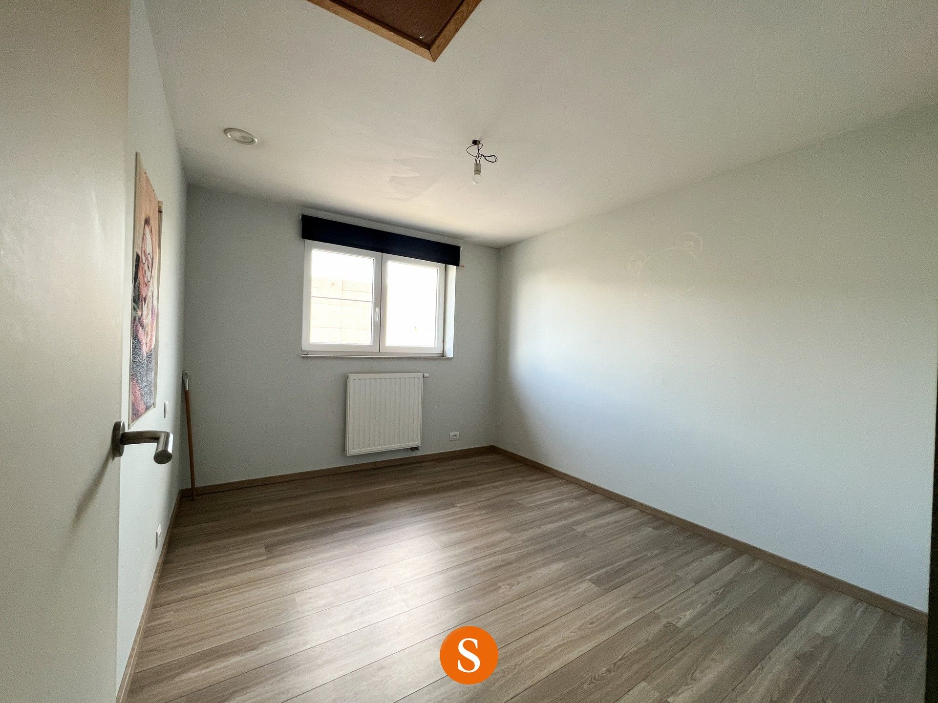 Goed gelegen nieuwbouwwoning te koop met drie slaapkamers gelegen te Roeselare. foto 10