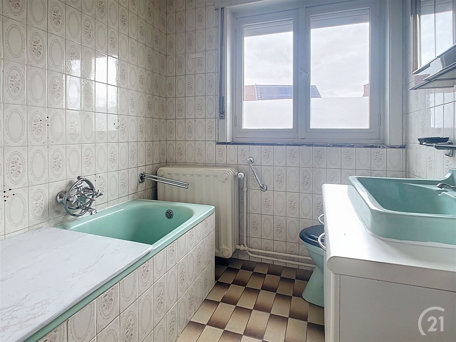 3 gevelwoning met loods (248m2) en garage foto 19