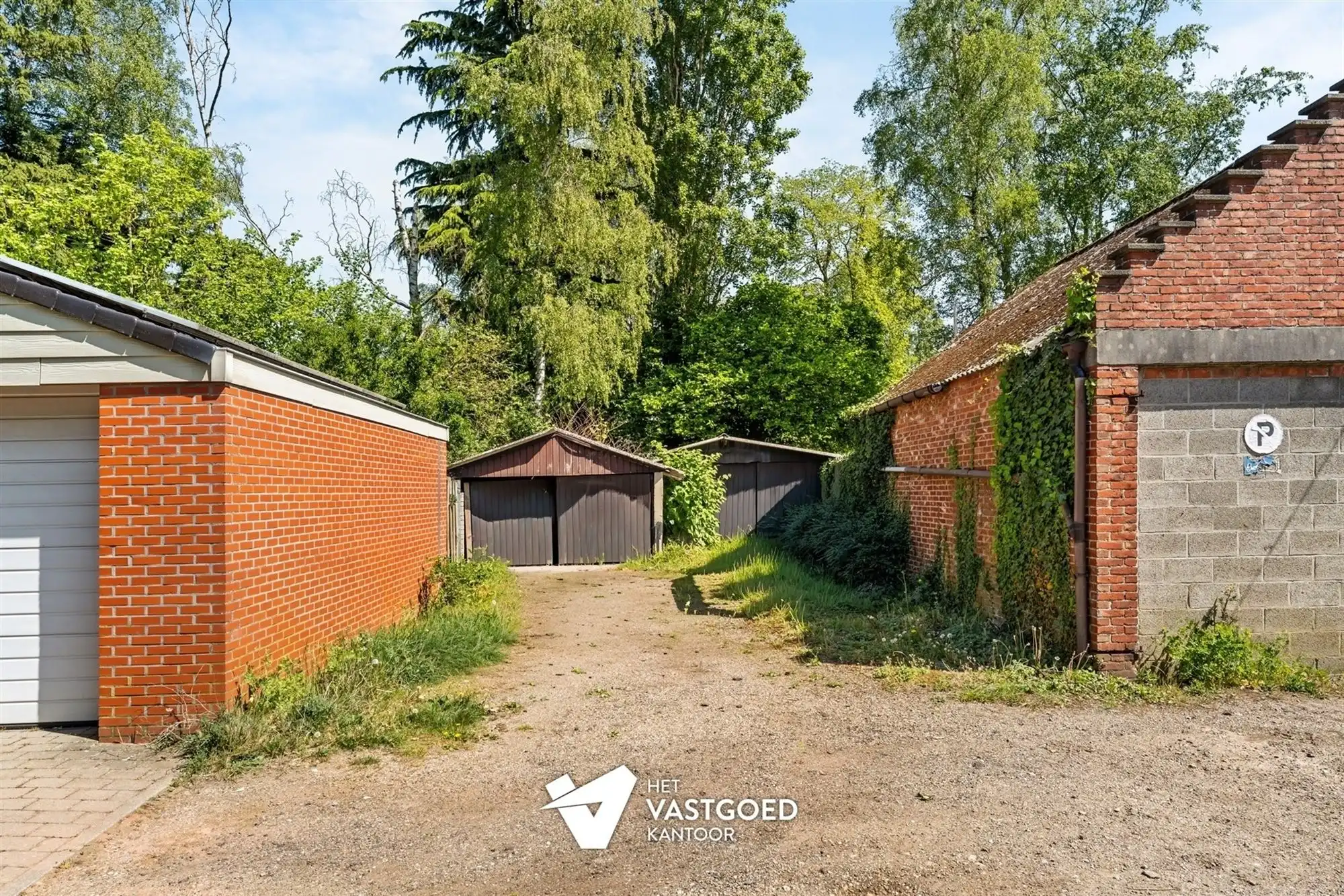 TE RENOVEREN STADSWONING MET RUIME TUIN EN GARAGE IN BERINGEN-CENTRUM foto 20