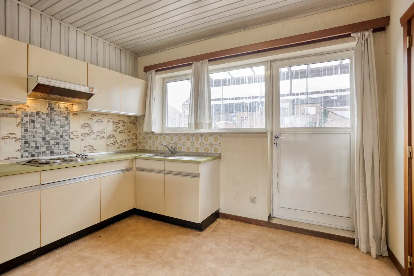 Te verbouwen opbrengsteigendom met twee vergunde appartement foto 19