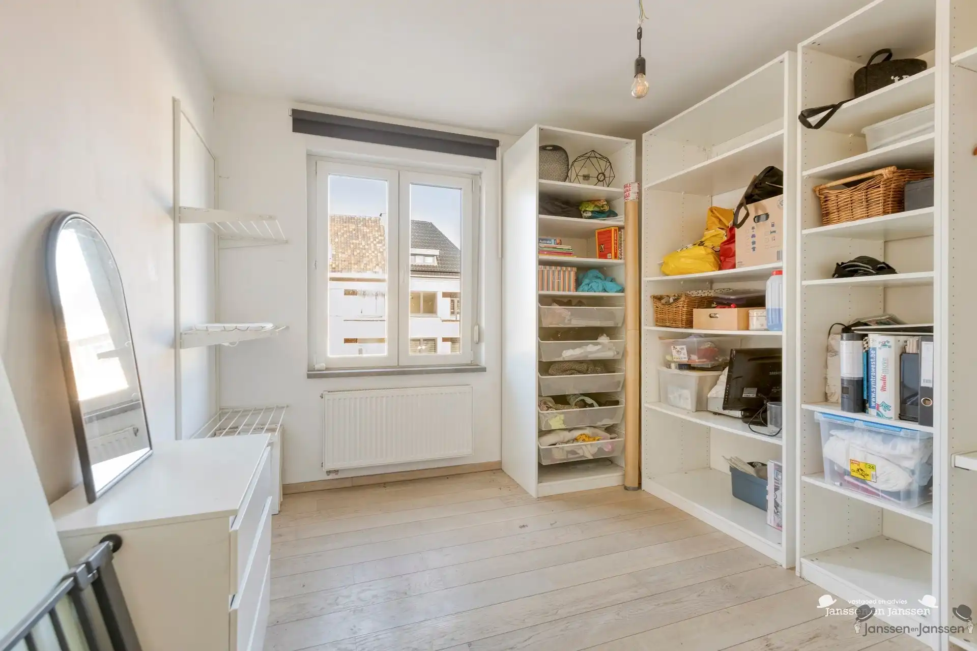 Instapklare rijwoning met 3 slaapkamers, terras en diepe tuin in Hasselt foto 13