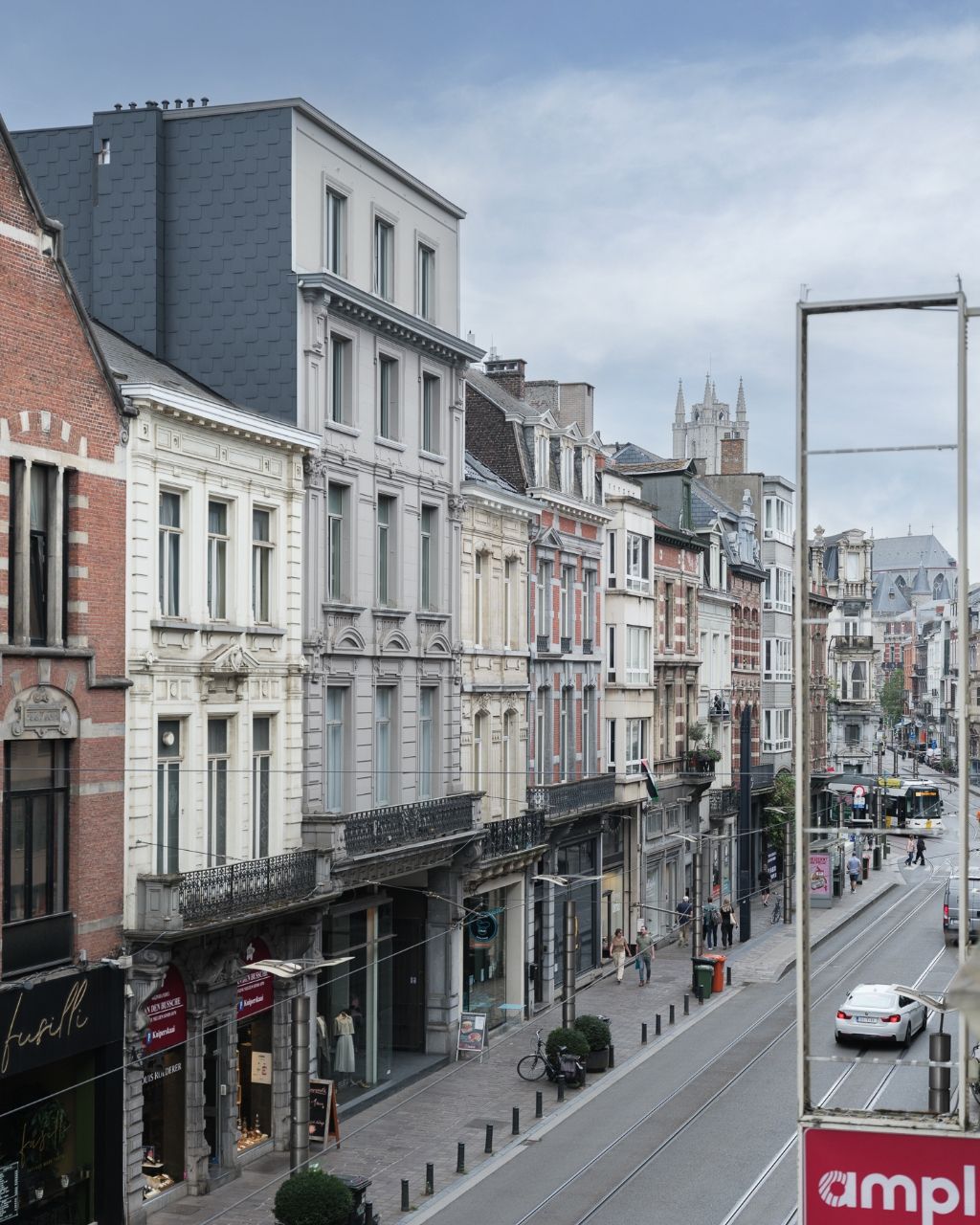 Stijlvol 3 slaapkamer appartement met ruim terras nabij het zuidpark foto 7