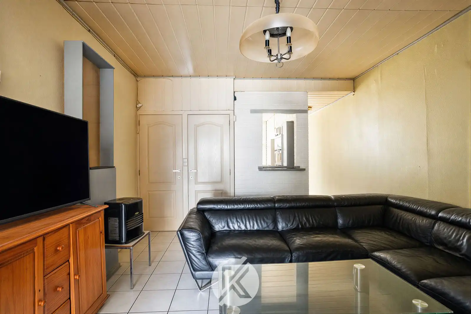 Charmante woning met ruime garage foto 5