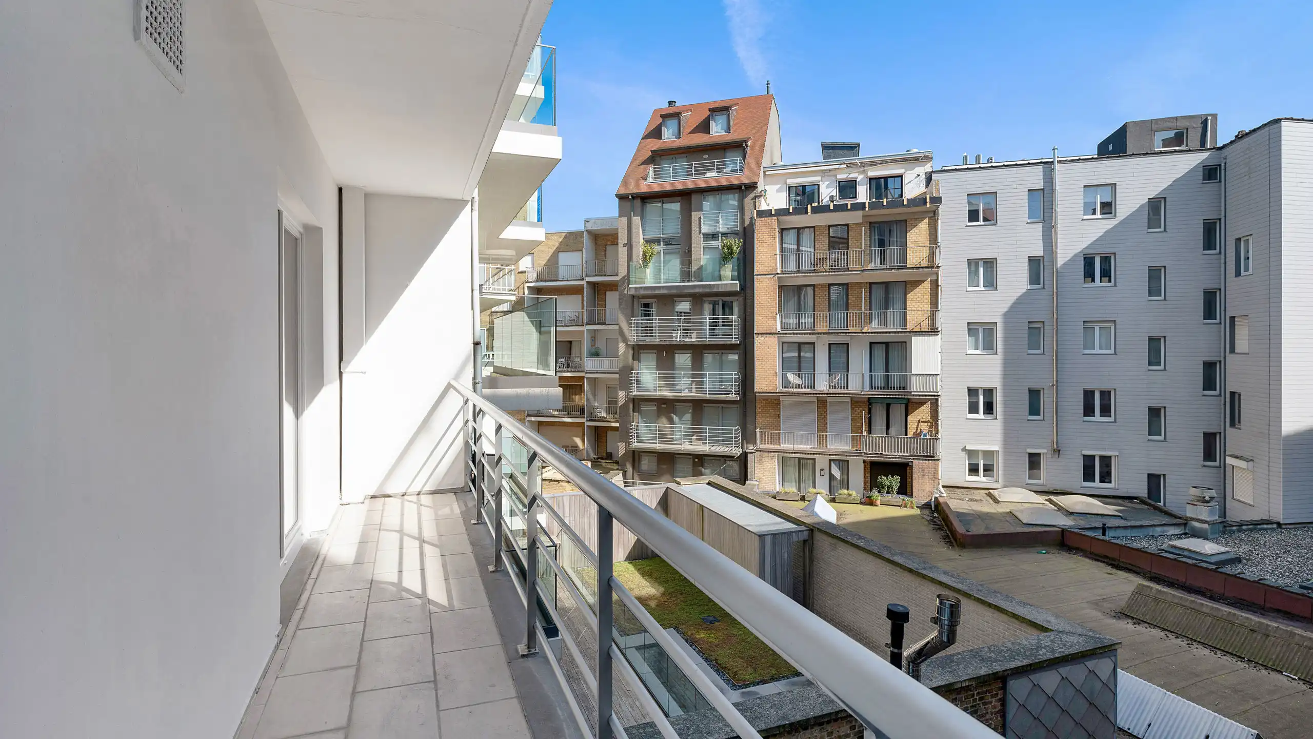 Exclusief appartement met frontaal zeezicht op topligging foto 18