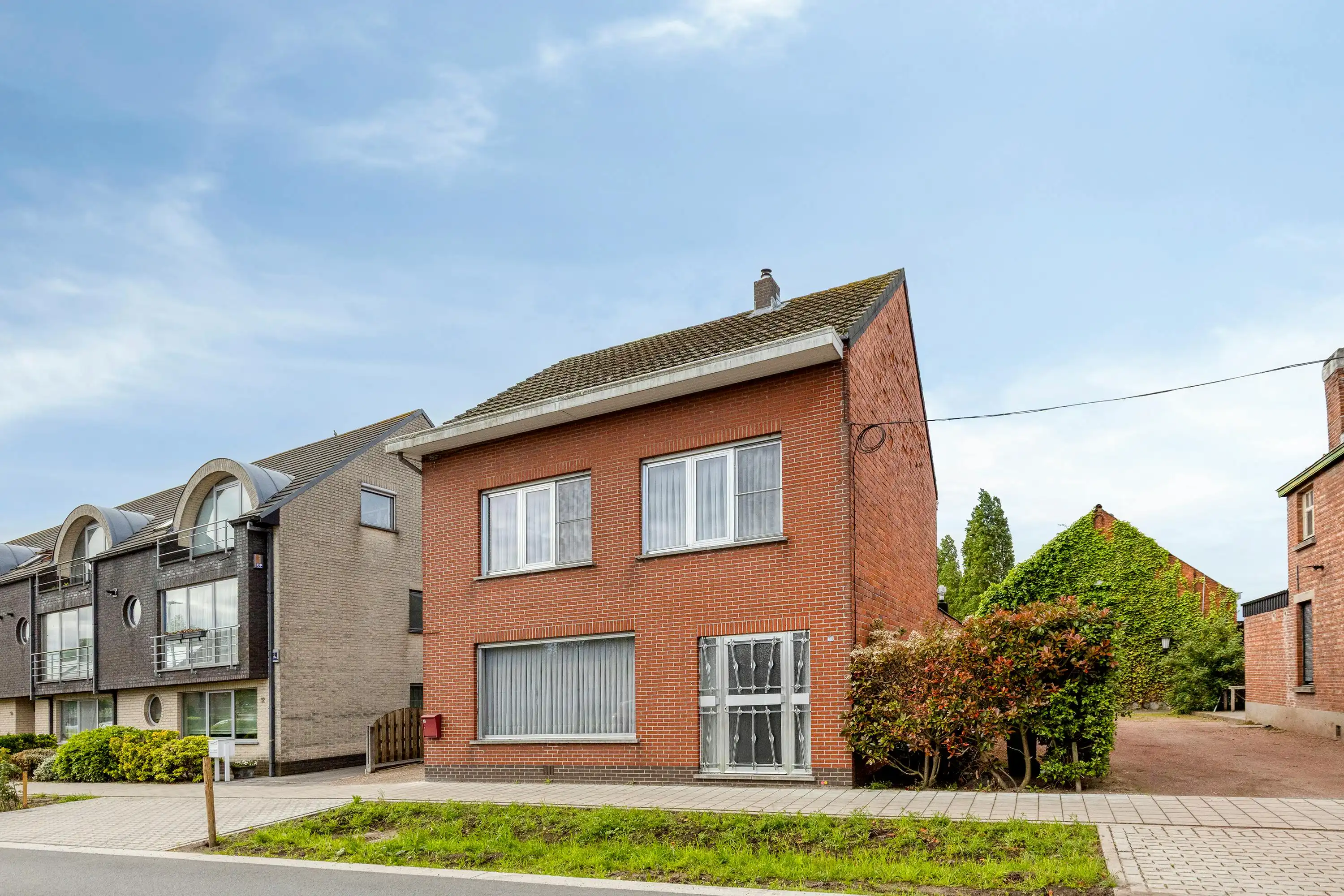 Huis met 4 slaapkamers en grote tuin te koop in Wuustwezel! foto 4