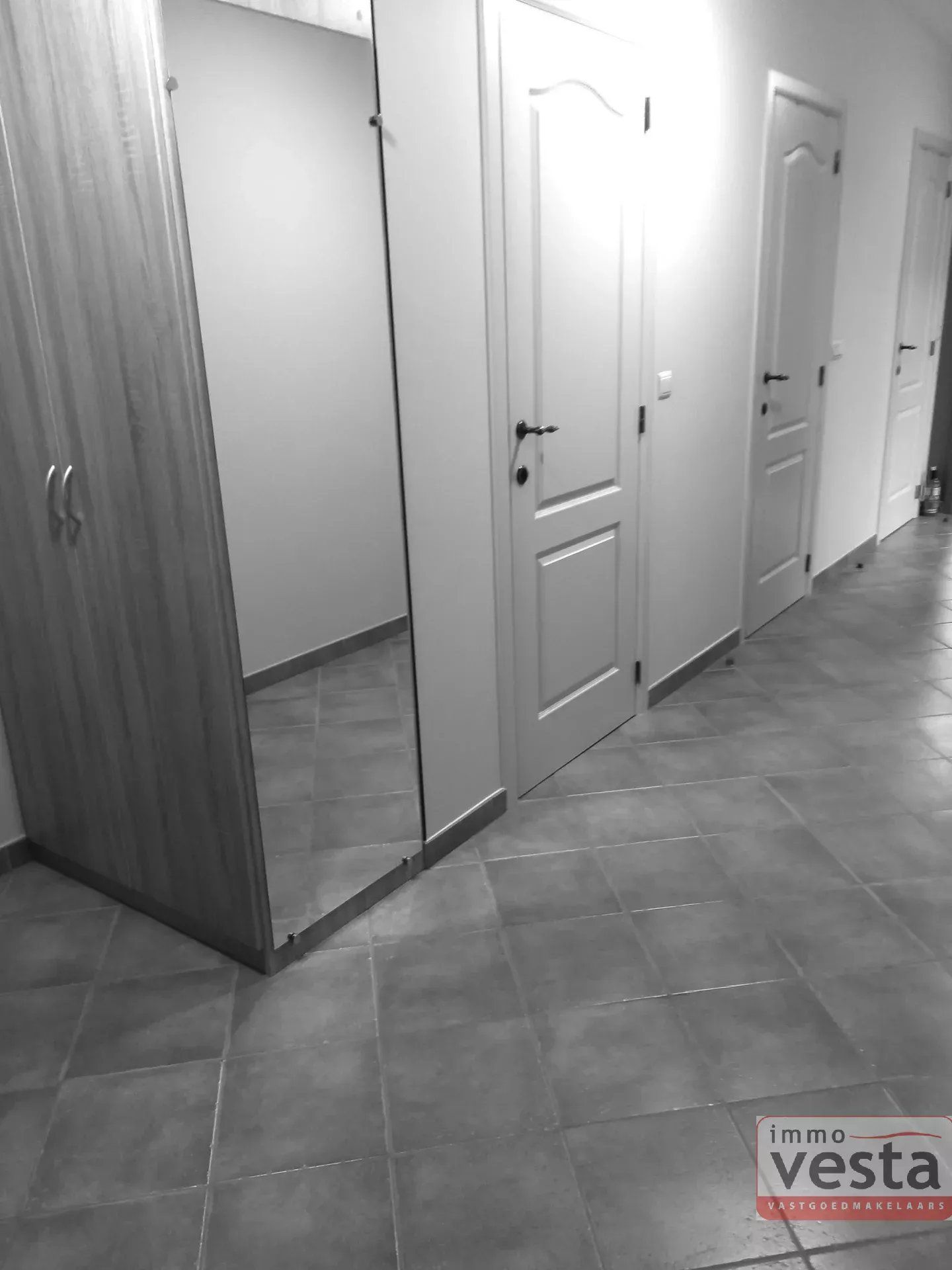 Ruim appartement in Sint-Truiden foto 3